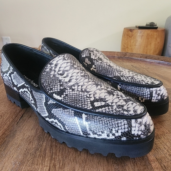 Donald Pliner Python Print Leather Slip-On Loafers Womens Size 8.5 - Picture 8 of 13